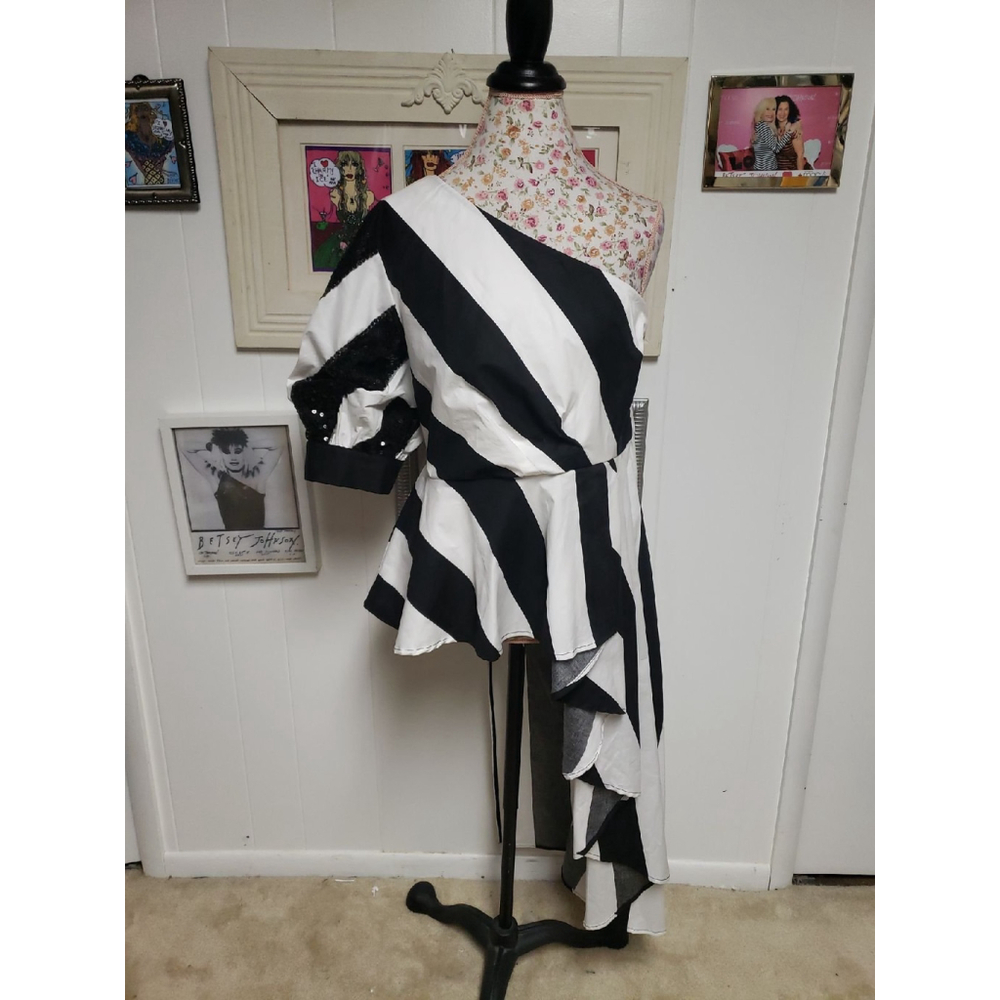 Ashro hi low peplum couture top